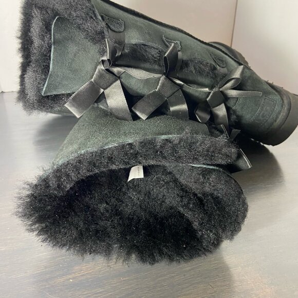 UGG Bailey Bow Tall Black Suede Boots — Women’s 6 — Classic Cozy Shearling - Picture 4 of 6